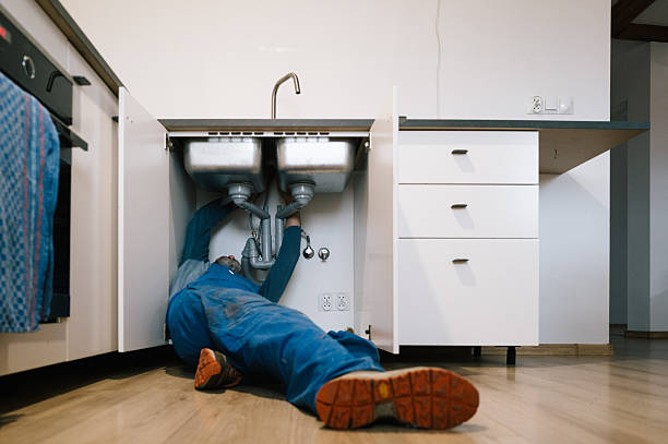 Professional Leak Detection technician working in Glenville, CT